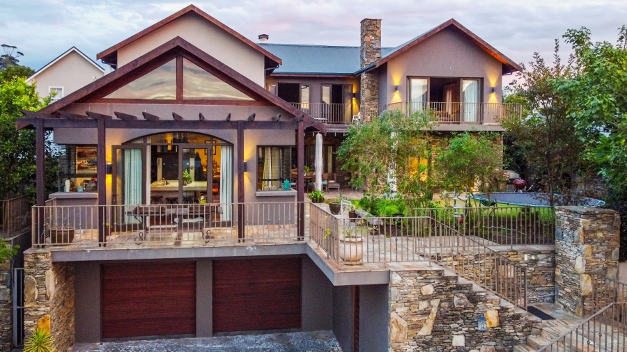 5 Bedroom Property for Sale in Kraaibosch Manor Western Cape